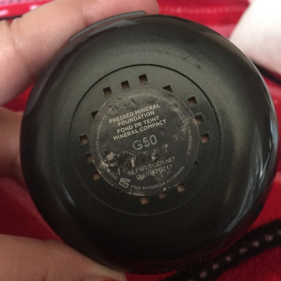 Cover FX Pressed Mineral Foundation ~ G50 - Picture 5 of 8